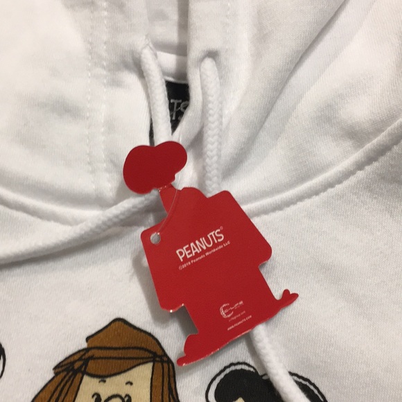 Cropped Peanuts Hoodie - Picture 6 of 6